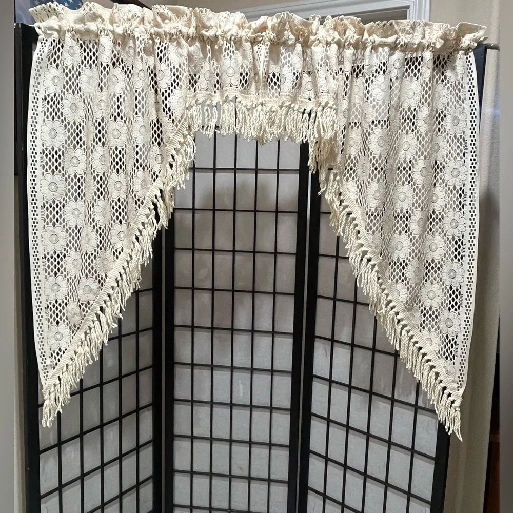 Sears VINTAGE Perma-Prest Ivory Crochet TASSLE WINDOW VALANCE SIZE 36X37  2 SETS